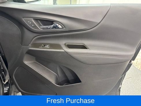 Used 2023 Chevrolet Equinox RS FWD image 15
