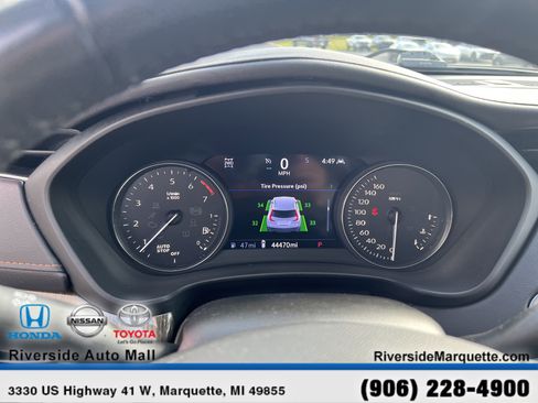 Used 2021 Cadillac XT4 Premium Luxury image 16