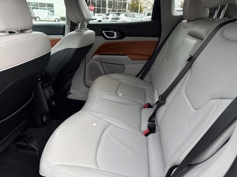 Used 2022 Jeep Compass Limited image 19
