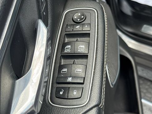 Used 2022 RAM 1500 Laramie AWD/4WD image 36