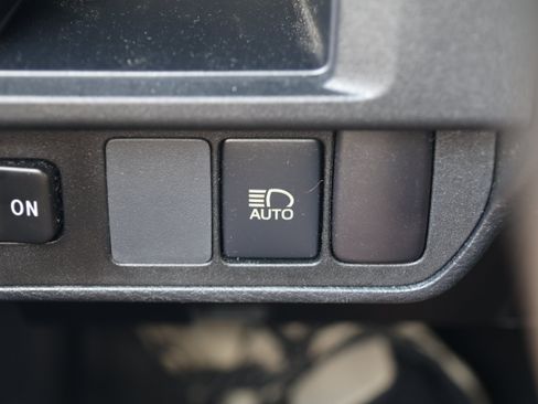 Used 2019 Toyota Tacoma SR w/ SR Convenience Package RWD image 16