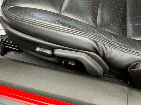 Used 2005 Chevrolet Corvette Convertible w/ Preferred Equipment Group RWD image 12