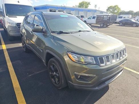 Used 2021 Jeep Compass Latitude w/ Convenience Group AWD/4WD image 4