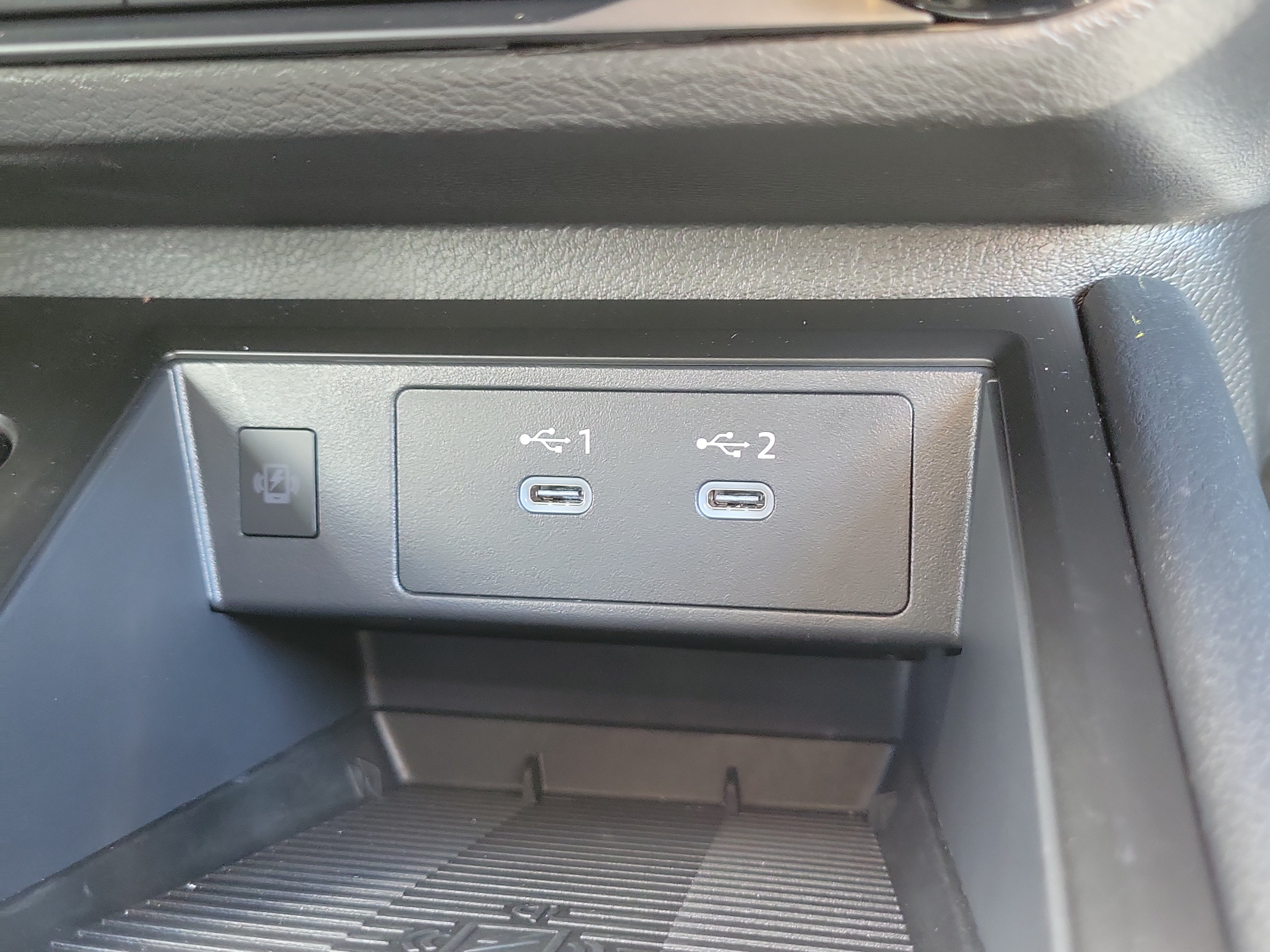 Certified 2026 Nissan Kicks SV FWD image 28