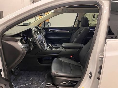 Used 2018 Cadillac XT5 Premium Luxury w/ Driver Assist Package AWD/4WD image 22