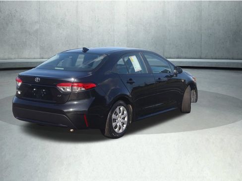 Used 2020 Toyota Corolla LE FWD image 11