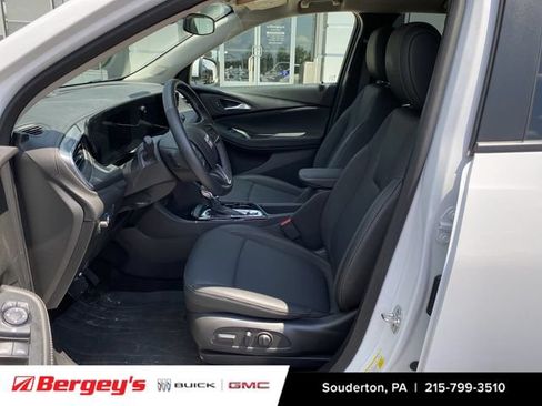 Used 2025 Buick Encore GX Preferred w/ Comfort Package AWD/4WD image 17