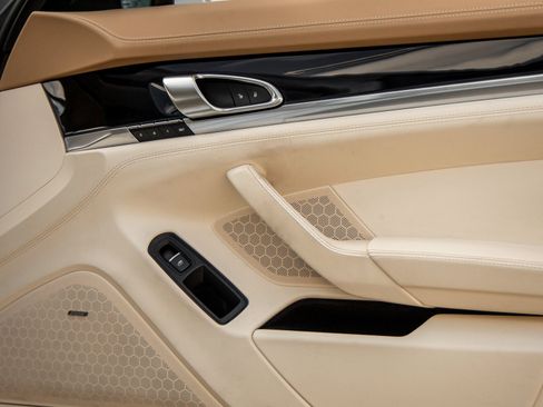 Used 2016 Porsche Panamera Edition image 41