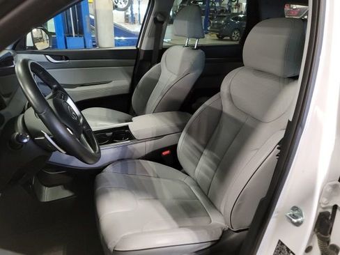 Used 2024 Hyundai Palisade SEL w/ Premium Package image 16