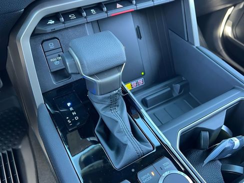 New 2026 Toyota Tundra Limited AWD/4WD image 24