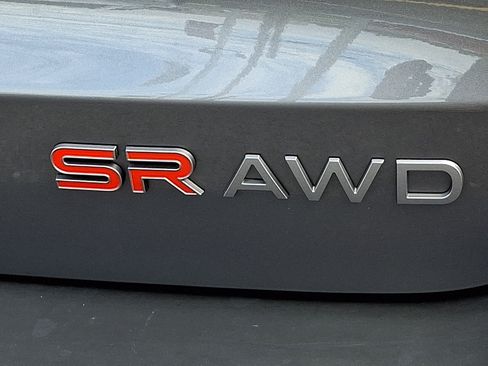 Certified 2025 Nissan Kicks SR AWD/4WD image 32
