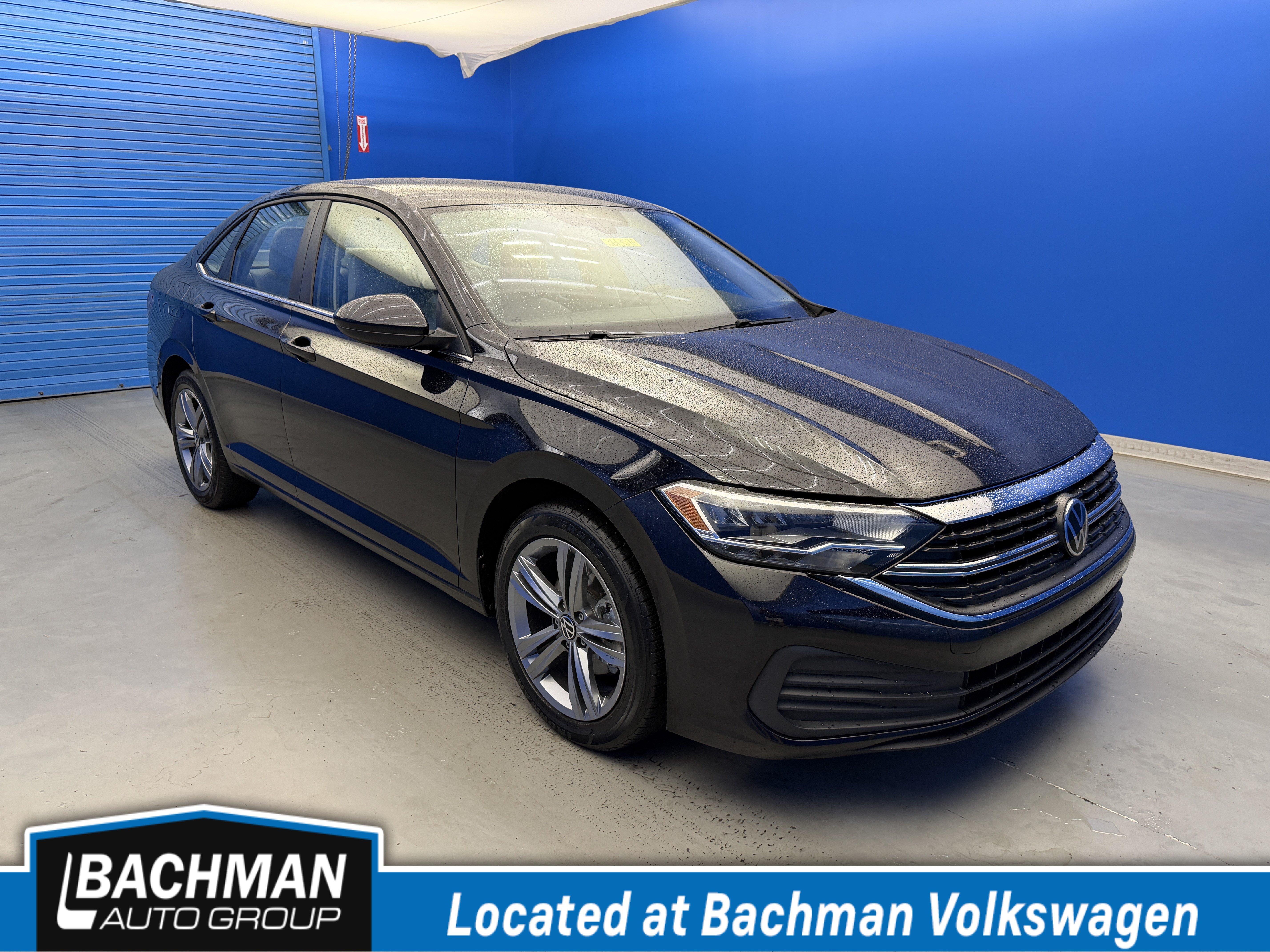 Used 2024 Volkswagen Jetta SE FWD image 1