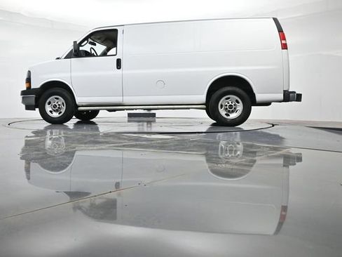 Used 2024 GMC Savana 2500 w/ Driver Convenience Package image 29