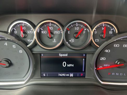 Used 2019 Chevrolet Silverado 1500 LT Trail Boss AWD/4WD image 3