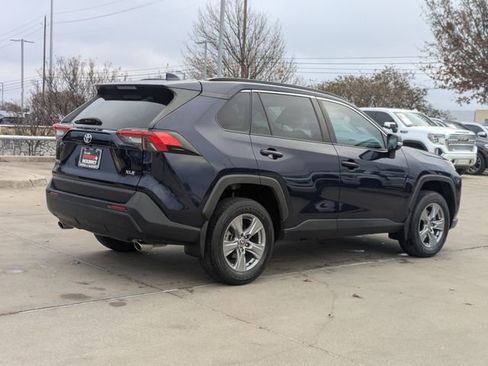 Used 2022 Toyota RAV4 XLE image 6