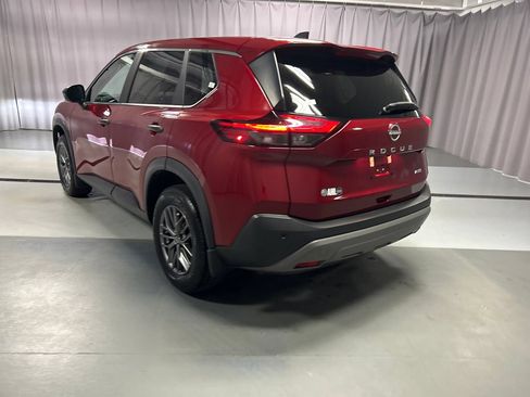 Used 2023 Nissan Rogue S AWD/4WD image 5