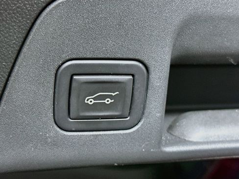 Used 2023 Buick Envision Essence w/ Sport Touring Package FWD image 28