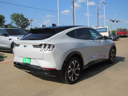 Used 2023 Ford Mustang Mach-E Premium image 8