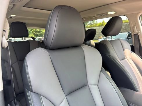 Used 2023 Subaru Ascent Onyx Edition Limited AWD/4WD image 28