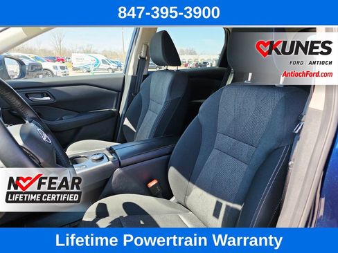 Used 2025 Nissan Rogue SV image 16