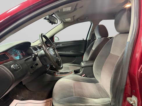 Used 2009 Chevrolet Impala LT FWD image 13