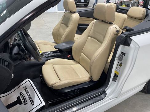 Used 2012 BMW 128i Convertible RWD image 18