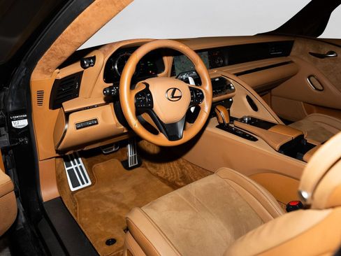 Used 2021 Lexus LC 500 Coupe w/ Performance Package RWD image 5