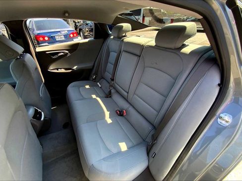 Certified 2025 Chevrolet Malibu LT image 37