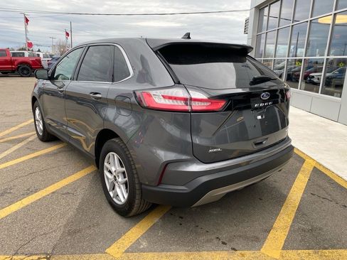 Used 2024 Ford Edge SEL w/ Convenience Package image 3