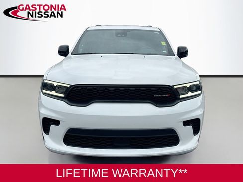 Used 2024 Dodge Durango GT RWD image 2