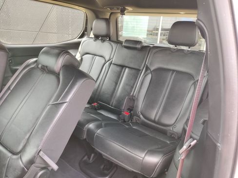 Used 2023 Jeep Wagoneer Series II AWD/4WD image 8