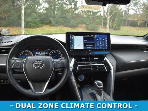 Used 2021 Toyota Venza Limited image 10