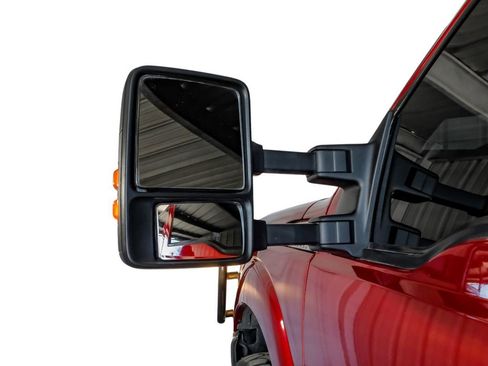 Used 2015 Ford F350 Lariat w/ Lariat Interior Package image 39