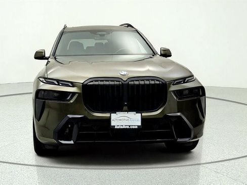Used 2024 BMW X7 xDrive40i w/ M Sport Package AWD/4WD image 2