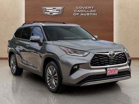 Used 2026 Toyota Highlander Platinum AWD/4WD image 6