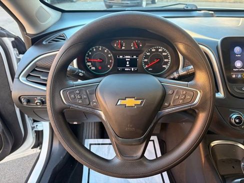 Used 2024 Chevrolet Malibu LT FWD image 22