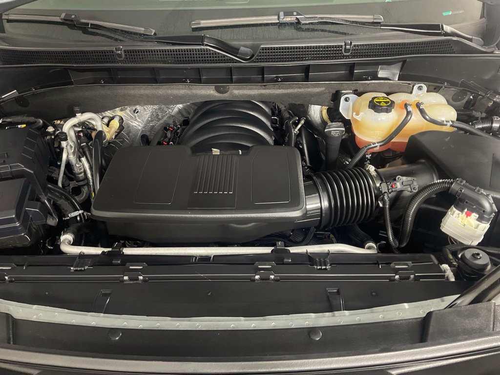 Used 2025 GMC Yukon Denali AWD/4WD image 9