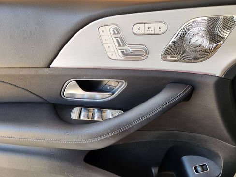 Used 2022 Mercedes-Benz GLS 450 4MATIC image 23
