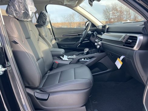 New 2025 Kia Telluride S image 15