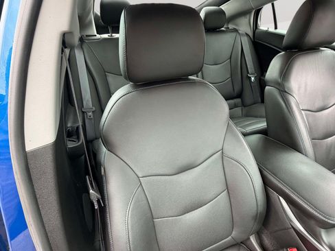 Used 2016 Chevrolet Volt Premier w/ Driver Confidence Package FWD image 28