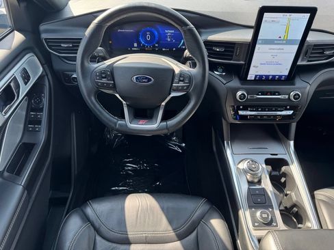 Certified 2020 Ford Explorer ST w/ Premium Technology Package AWD/4WD image 16