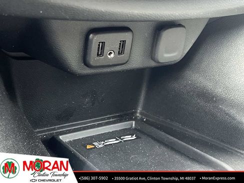 Used 2023 Chevrolet Traverse LT FWD image 24