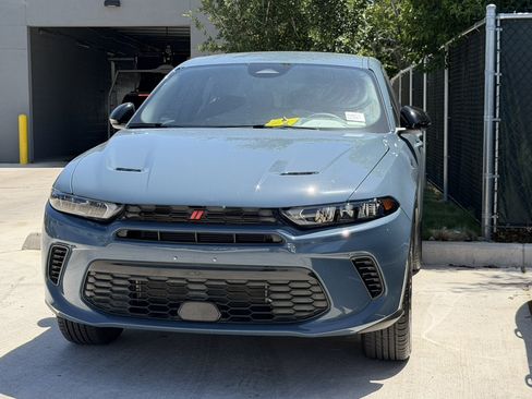 Certified 2024 Dodge Hornet GT w/ GT Blacktop Package AWD/4WD image 11
