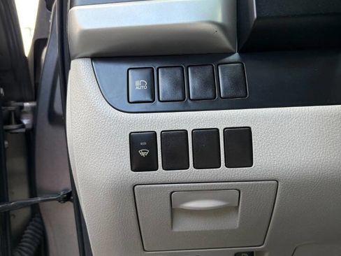 Used 2017 Toyota Highlander LE 4dr SUV (3.5L V6) image 14