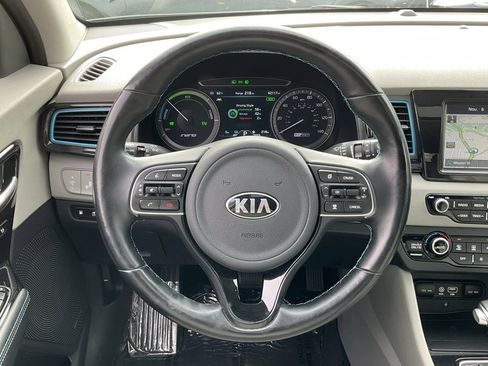 Used 2019 Kia Niro EX Premium w/ Sunroof Package image 37