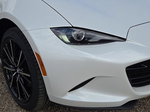 New 2026 MAZDA MX-5 Miata Grand Touring RWD image 9