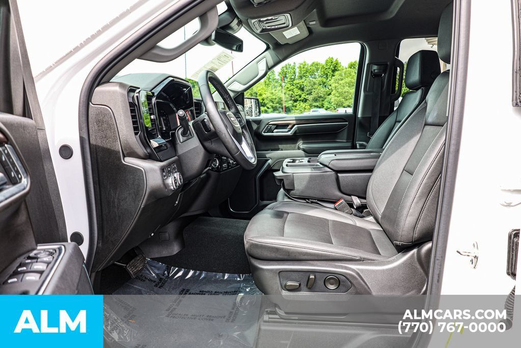 Used 2026 GMC Sierra 1500 SLT AWD/4WD image 17