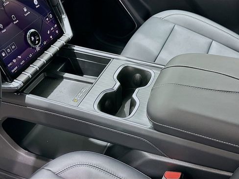 New 2026 GMC Acadia Elevation w/ Elevation Premium Package FWD image 17