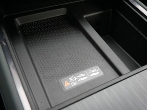 New 2026 GMC Acadia AT4 w/ Luxury Package image 14