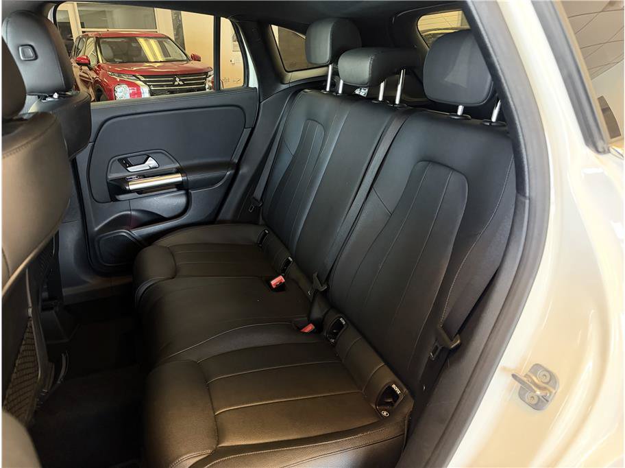 Used 2025 Mercedes-Benz GLA 250 4MATIC image 24
